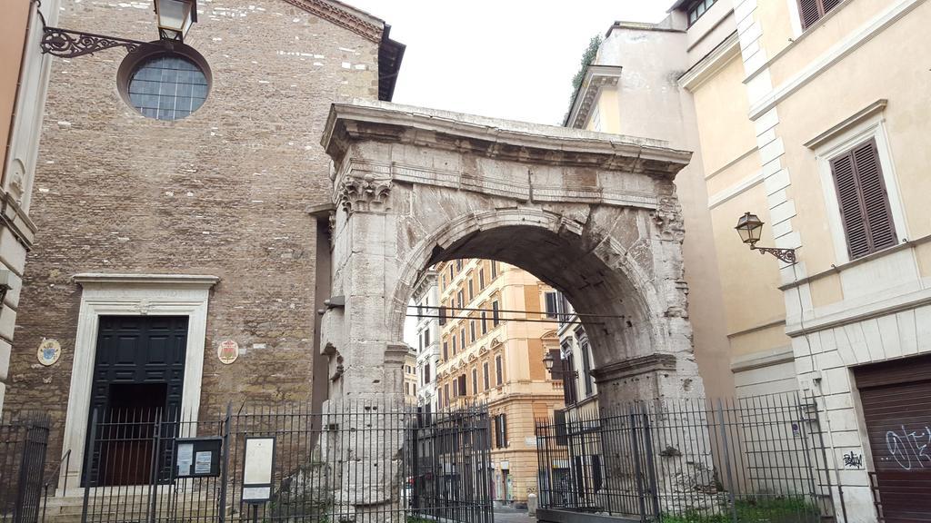 B&B Arco Di Gallieno Rome Exterior photo